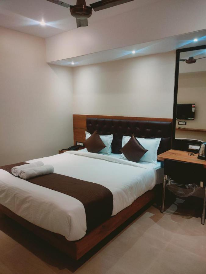 Aditya Inn Guwahati Esterno foto