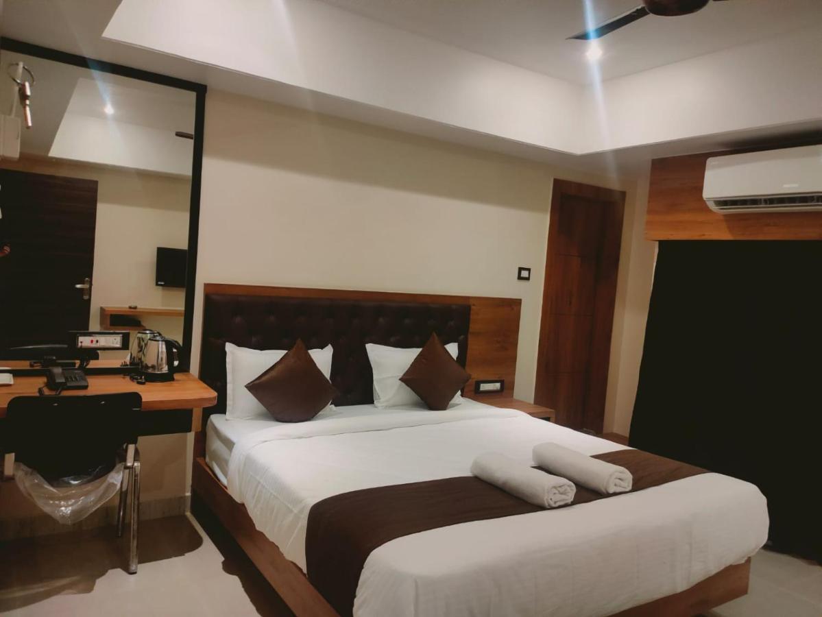 Aditya Inn Guwahati Esterno foto