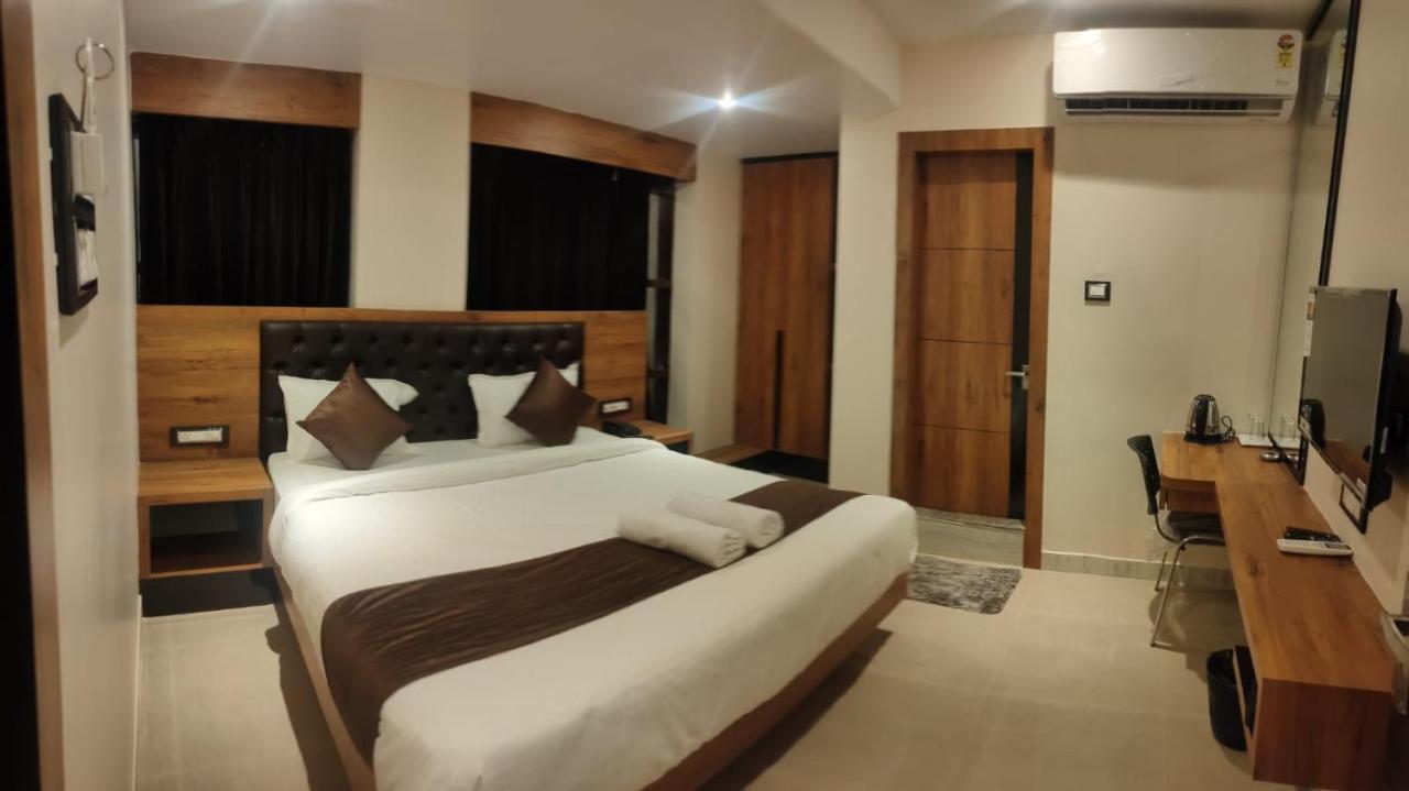 Aditya Inn Guwahati Esterno foto